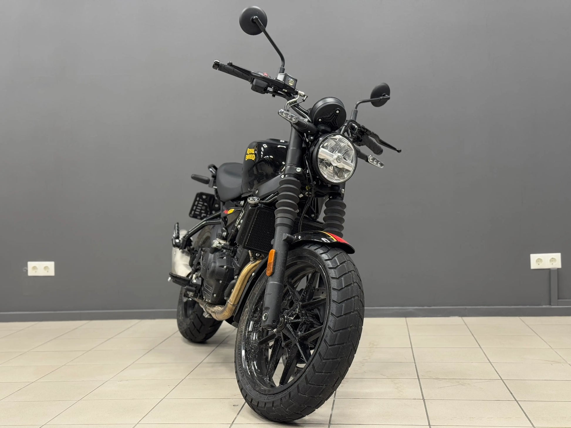 Royal Enfield Guerilla 450