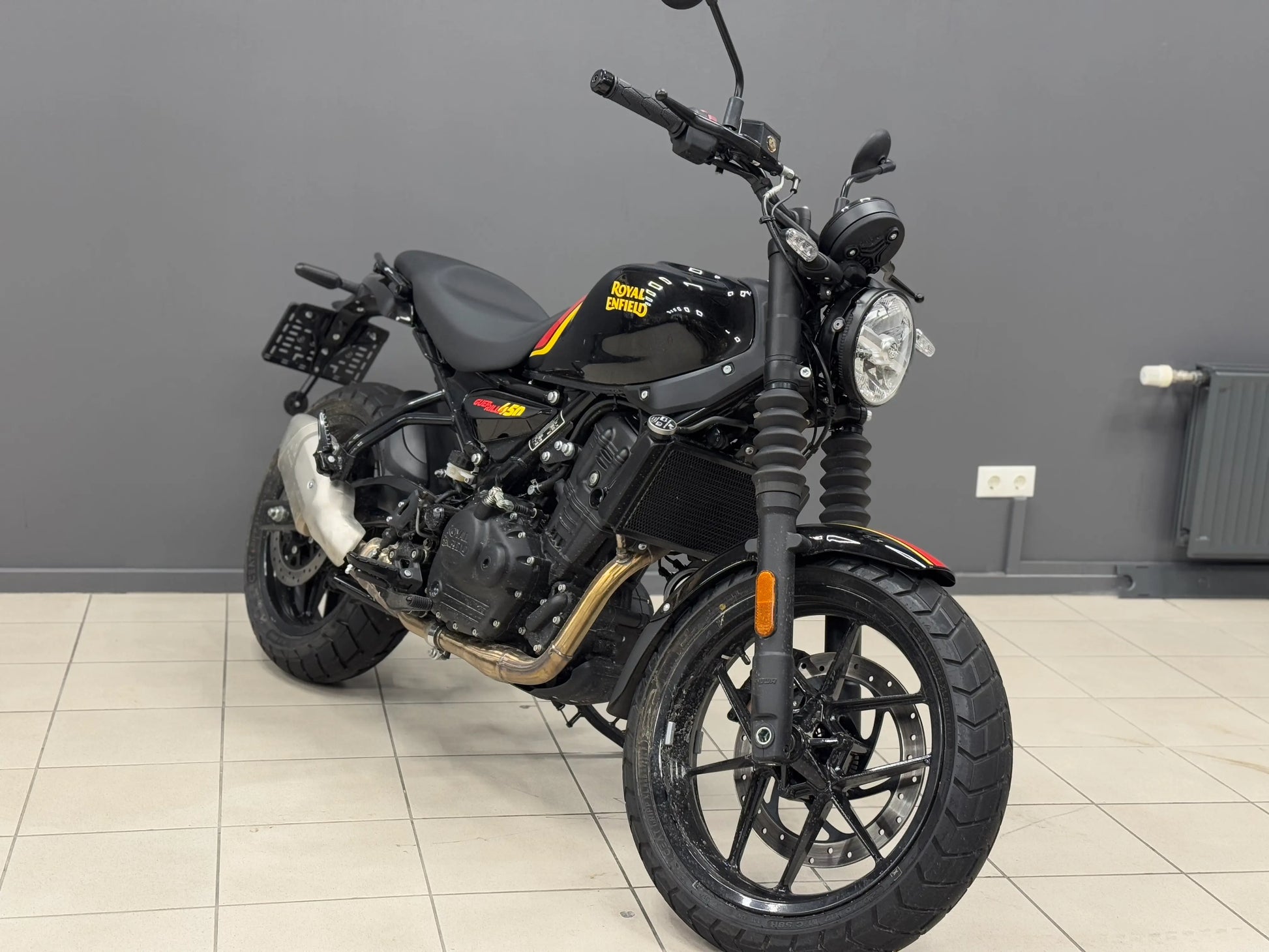 Royal Enfield Guerilla 450