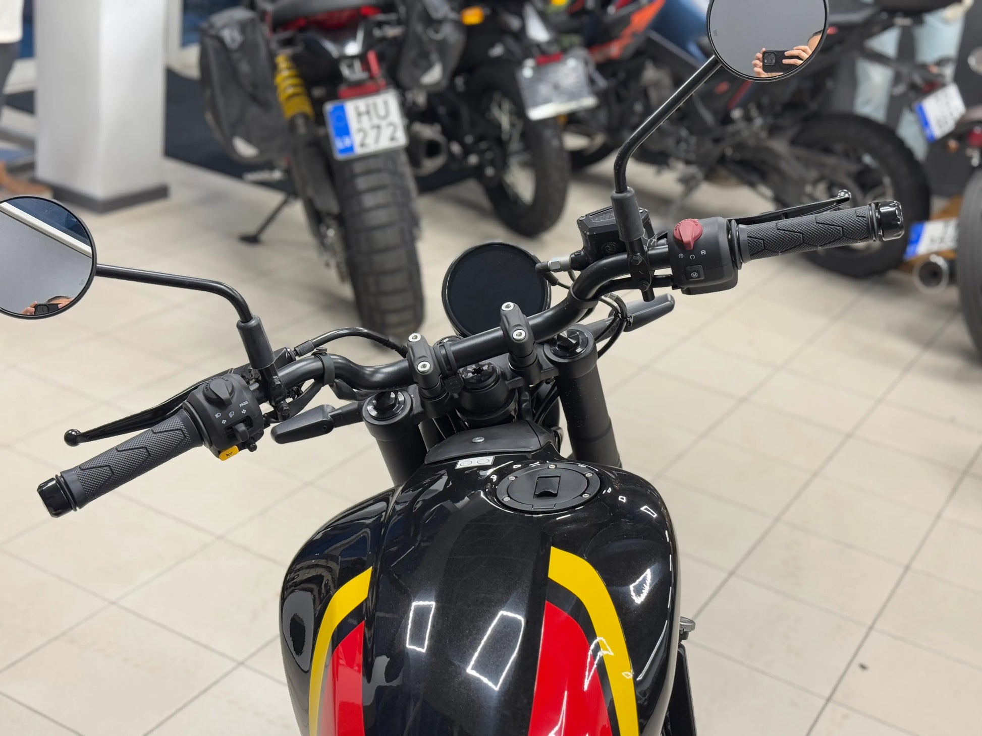 Royal Enfield Guerilla 450