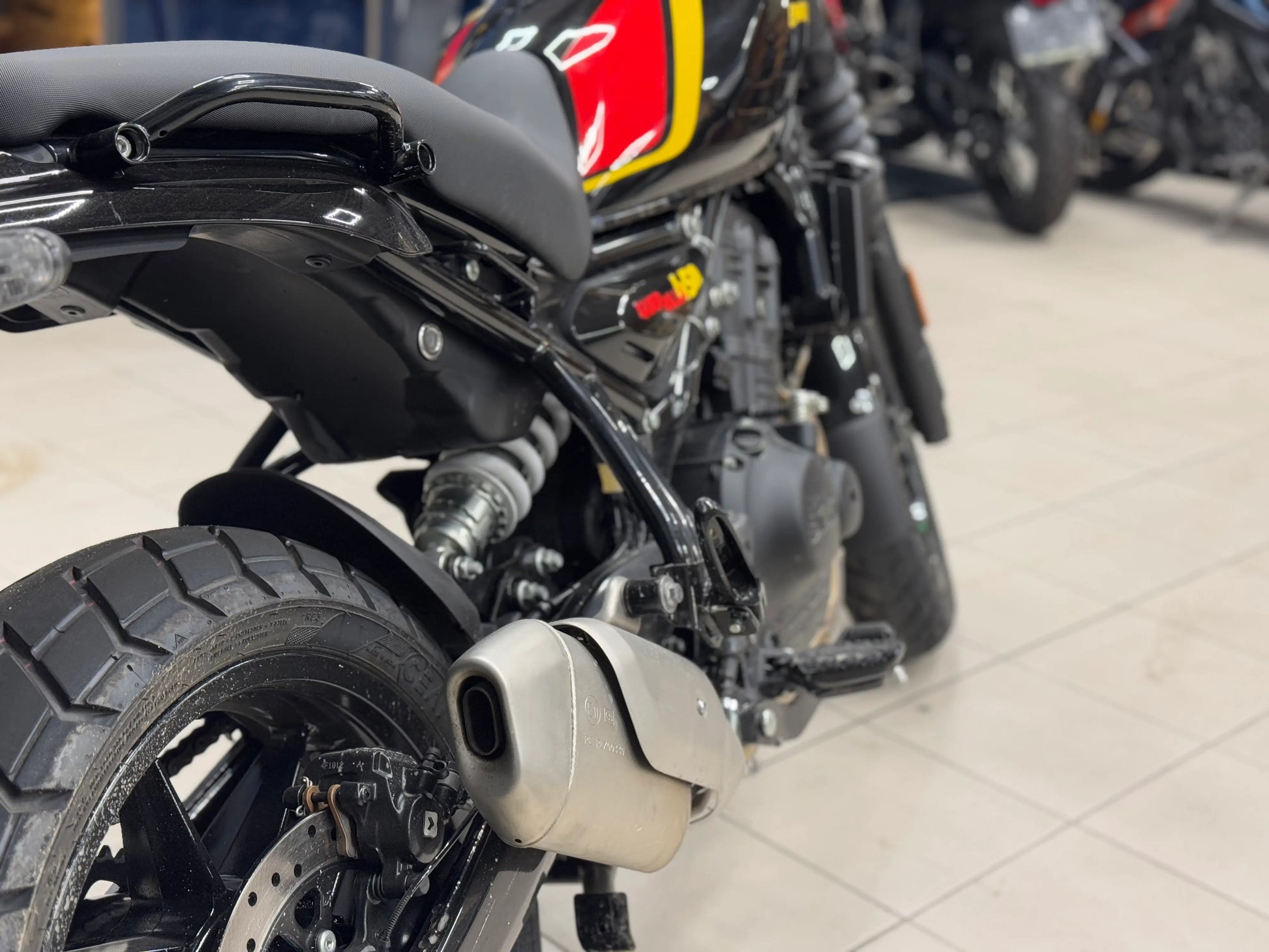 Royal Enfield Guerilla 450