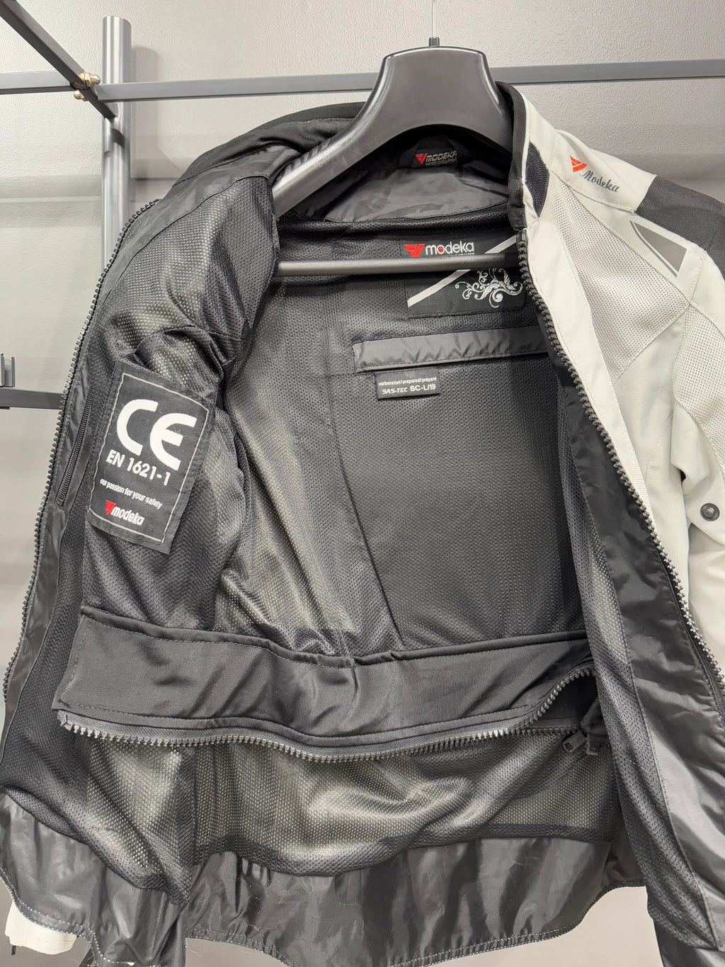 MODEKA Women’s Touring Jacket